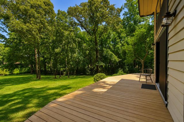 315 Buccaneer Dr., Hattiesburg, MS 39402