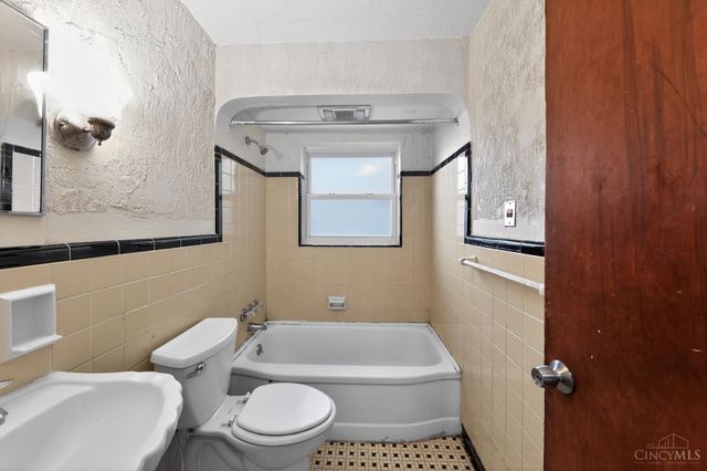 1290 Norman Avenue, North College Hill, OH 45231