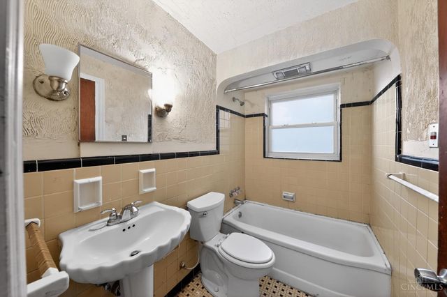 1290 Norman Avenue, North College Hill, OH 45231