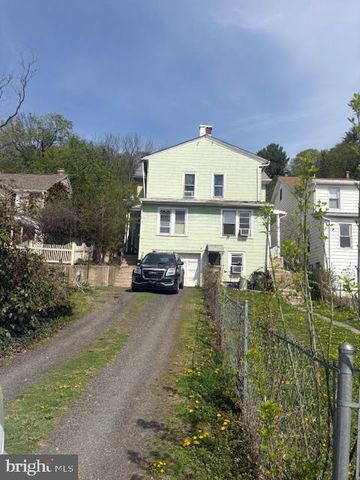155 POTTSVILLE ST, Cressona, PA 17929