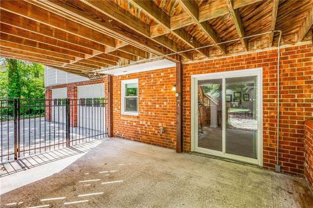 7618 Rolling Oak Court, Clemmons, NC 27012