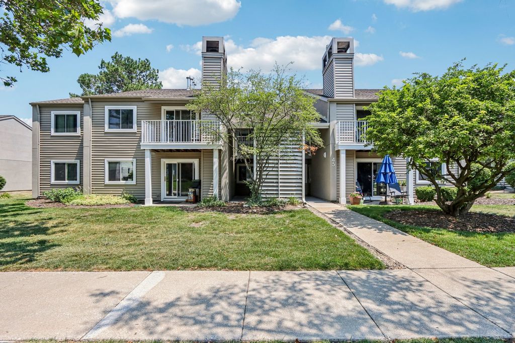 45 Orchard Terrace 7, Lombard, IL 60148