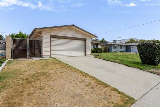 25782 E 17th, San Bernardino, CA 92404