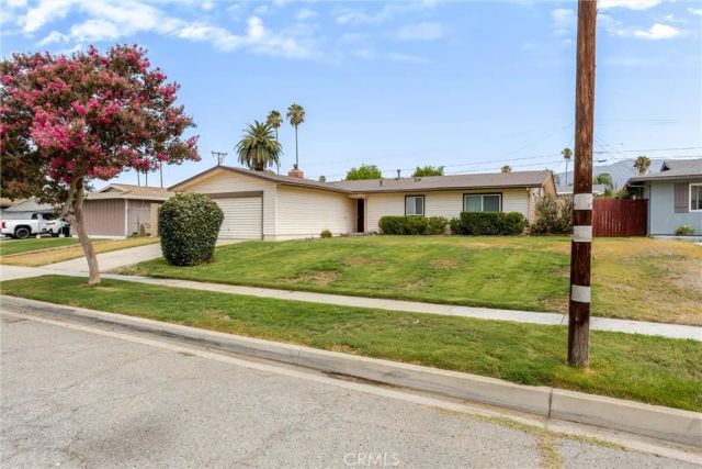25782 E 17th, San Bernardino, CA 92404