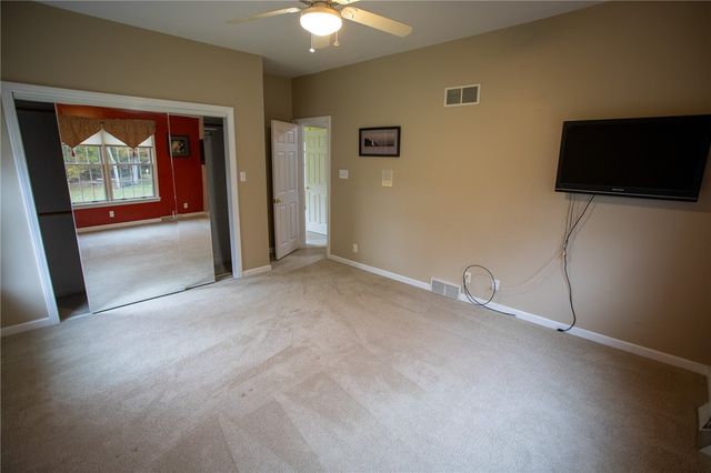 357 Morningstar Ln, Neshannock Twp, PA 16105