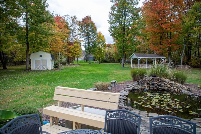 357 Morningstar Ln, Neshannock Twp, PA 16105