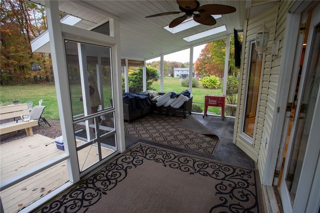 357 Morningstar Ln, Neshannock Twp, PA 16105