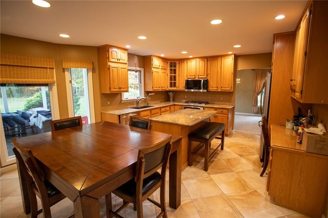 357 Morningstar Ln, Neshannock Twp, PA 16105