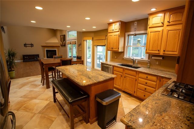 357 Morningstar Ln, Neshannock Twp, PA 16105