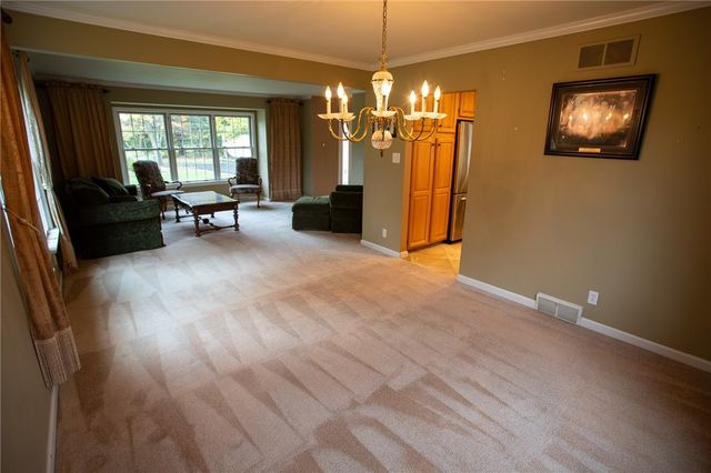 357 Morningstar Ln, Neshannock Twp, PA 16105