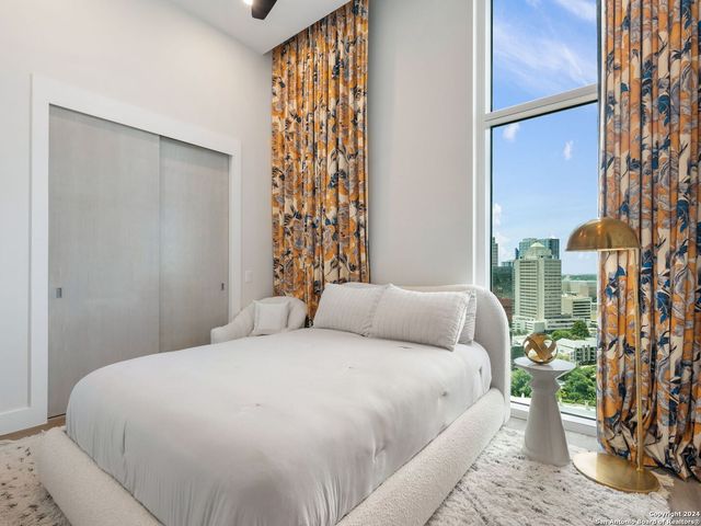 123 Lexington Ave Apt 1701, San Antonio, TX 78205