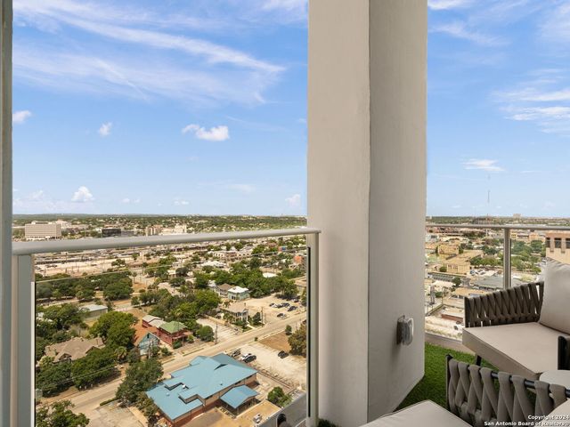 123 Lexington Ave Apt 1701, San Antonio, TX 78205