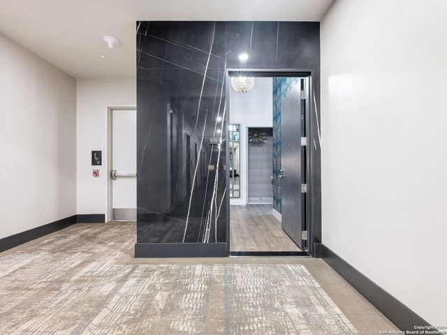 123 Lexington Ave Apt 1701, San Antonio, TX 78205