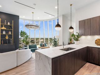 123 Lexington Ave Apt 1701, San Antonio, TX 78205