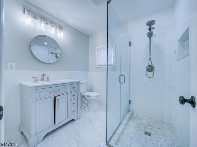 1915 Crescent Pkwy, Linden City, NJ 07036