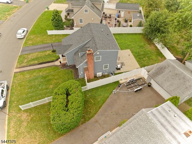 1915 Crescent Pkwy, Linden City, NJ 07036