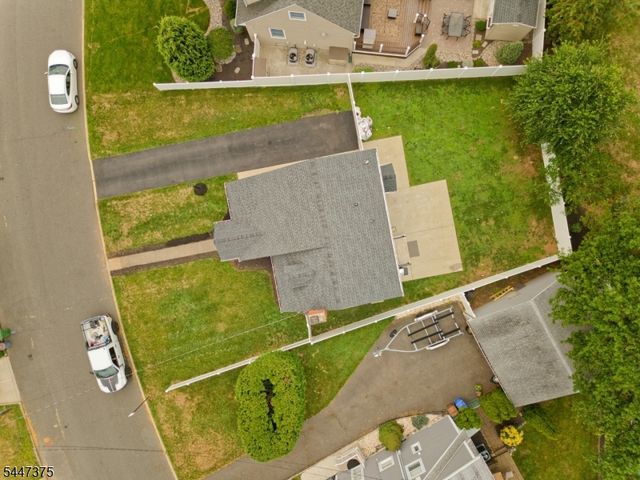 1915 Crescent Pkwy, Linden City, NJ 07036