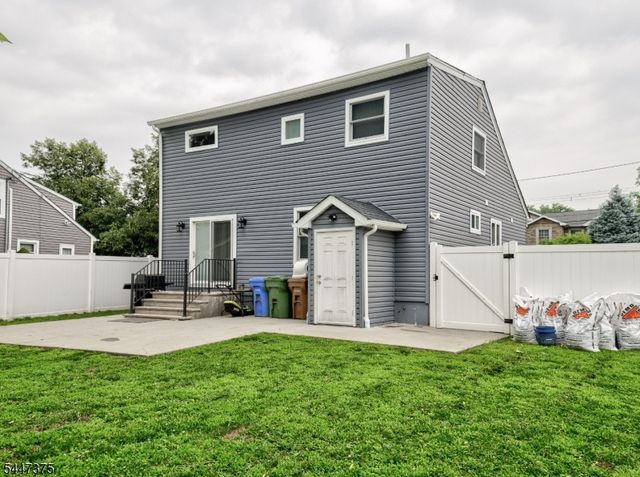 1915 Crescent Pkwy, Linden City, NJ 07036