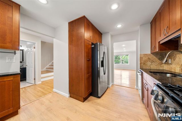 477 Undercliff Avenue, Edgewater, NJ 07020