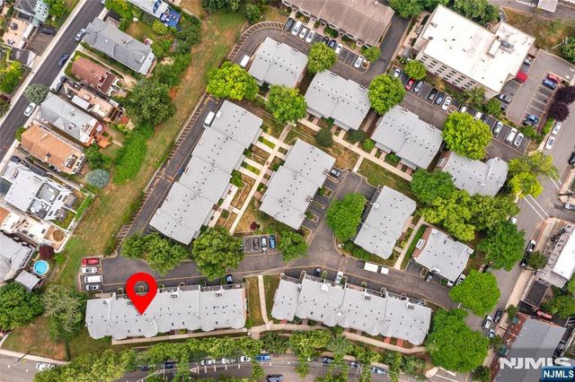 477 Undercliff Avenue, Edgewater, NJ 07020