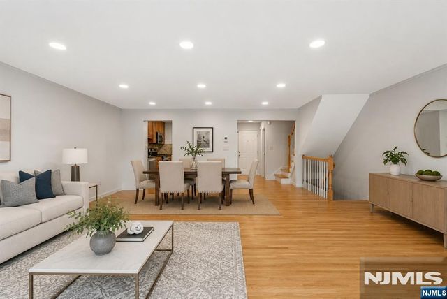 477 Undercliff Avenue, Edgewater, NJ 07020