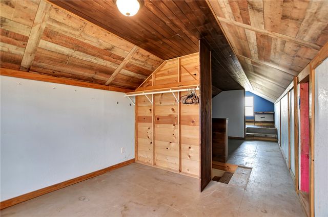 301 Price Street, Madisonville, TX 77864