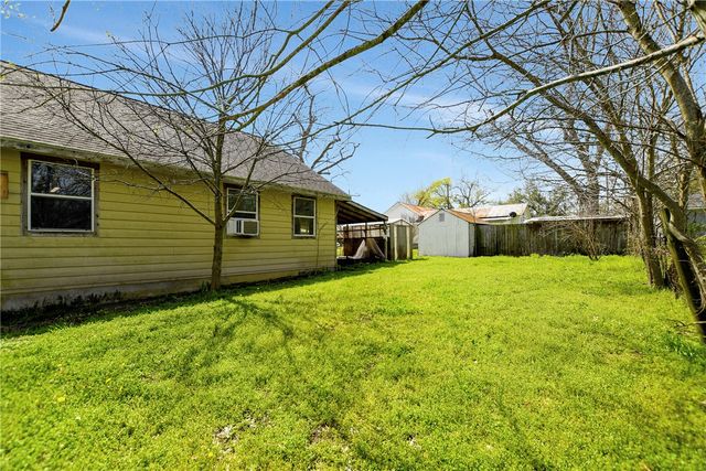 301 Price Street, Madisonville, TX 77864