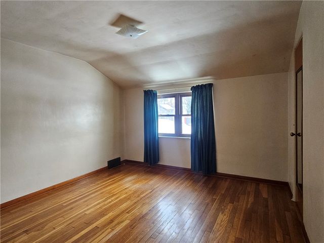 119 Springhouse Dr, Center Twp, PA 16001