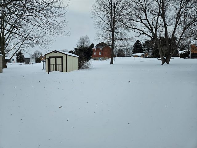 119 Springhouse Dr, Center Twp, PA 16001