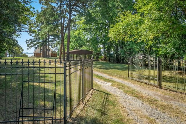 10307 Pirogue Road, Oil City, LA 71061