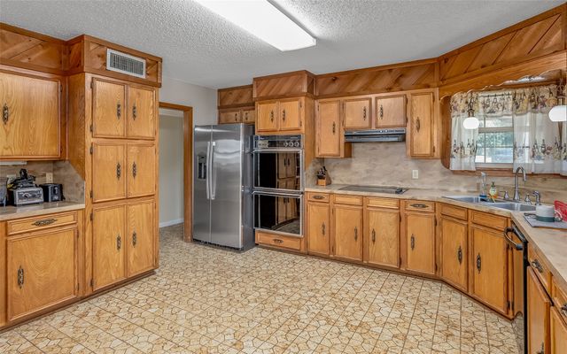 10307 Pirogue Road, Oil City, LA 71061