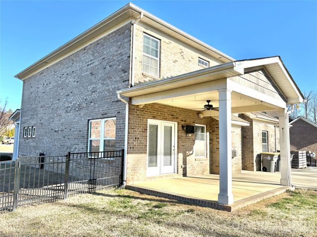 2736 Stonewood View, Kannapolis, NC 28081