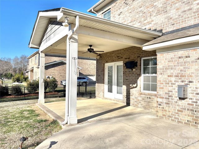 2736 Stonewood View, Kannapolis, NC 28081