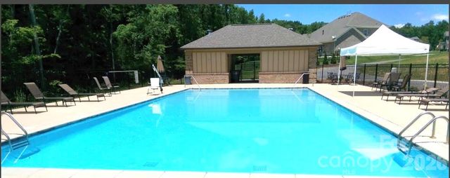 2736 Stonewood View, Kannapolis, NC 28081