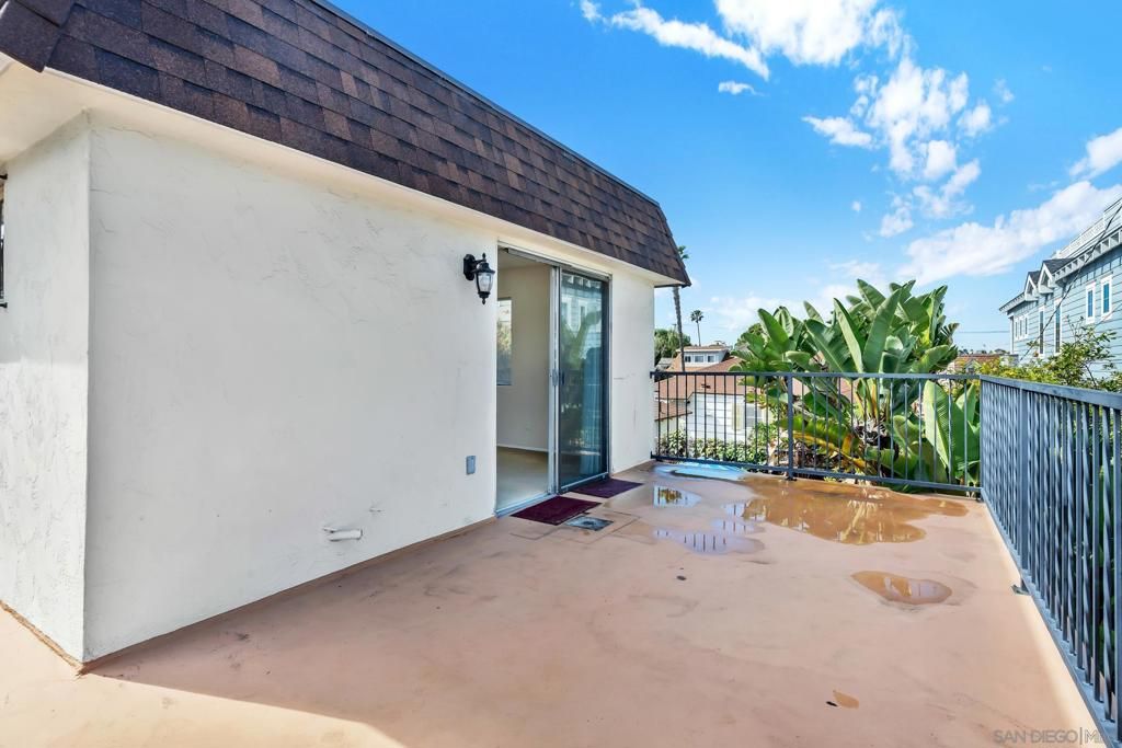 Image 29 of property listing at 241 243 F Avenue, Coronado, CA 92118