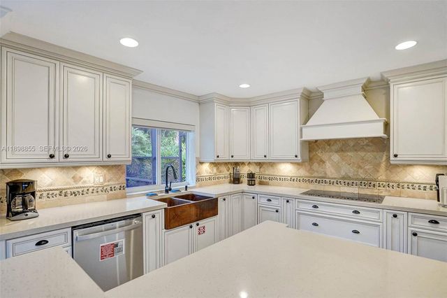 2120 SW 28th Way, Fort Lauderdale, FL 33312