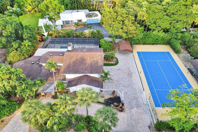2120 SW 28th Way, Fort Lauderdale, FL 33312