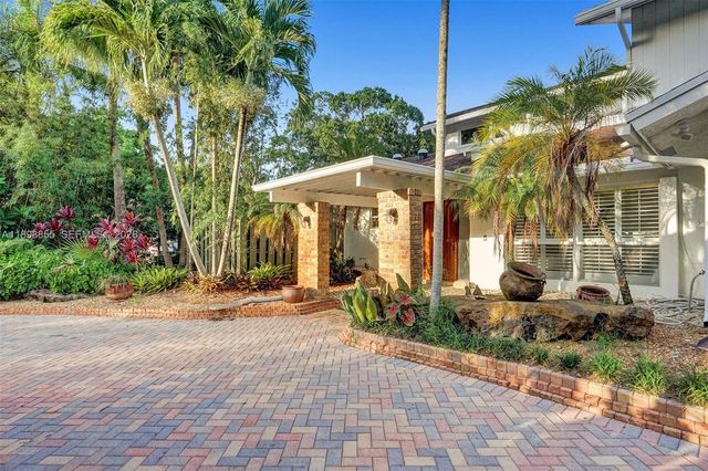 2120 SW 28th Way, Fort Lauderdale, FL 33312