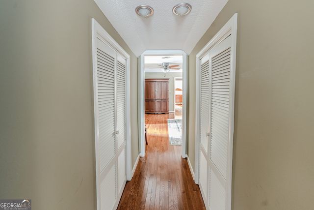 31 Ridgefield Drive SE, Silver Creek, GA 30173