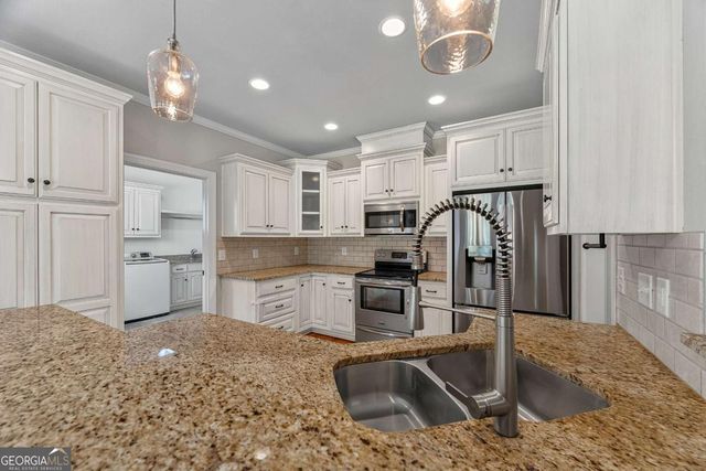 2165 Harperfield Drive, Bogart, GA 30622