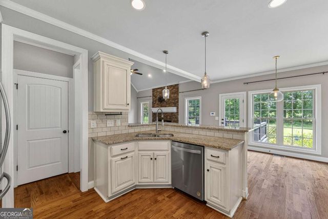 2165 Harperfield Drive, Bogart, GA 30622