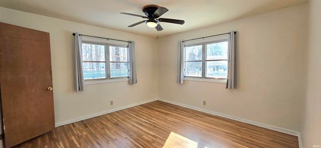 10335 Wayne Trace, Fort Wayne, IN 46816