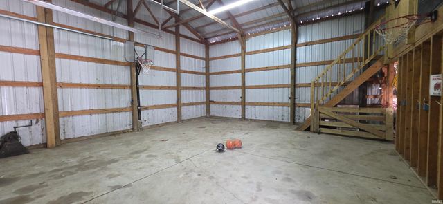 10335 Wayne Trace, Fort Wayne, IN 46816