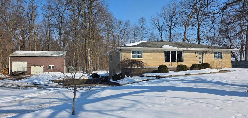 10335 Wayne Trace, Fort Wayne, IN 46816