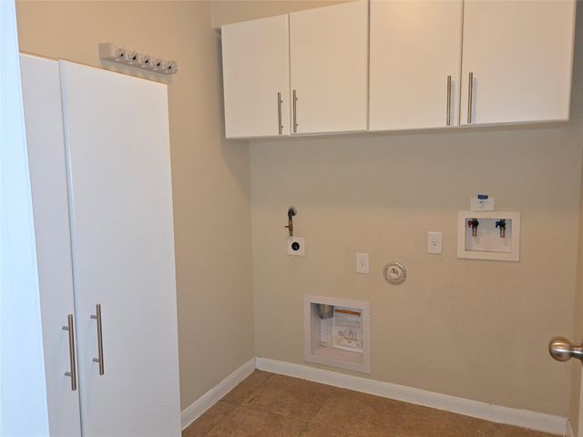 1113 April Meadows LOOP, Georgetown, TX 78626