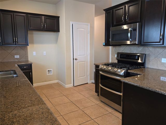 1113 April Meadows LOOP, Georgetown, TX 78626