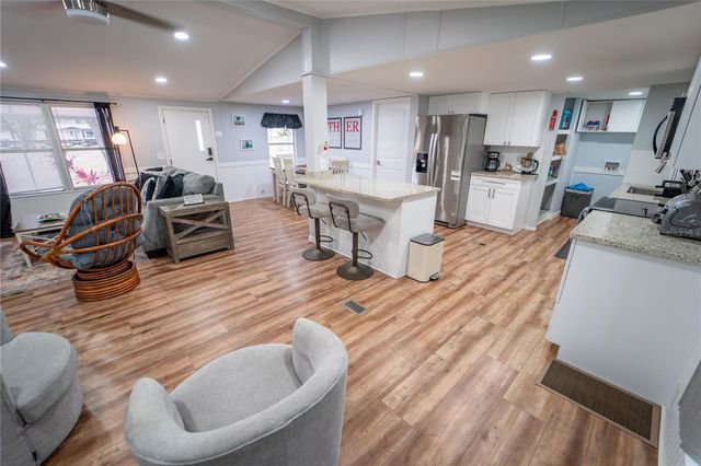 4405 LOMA VISTA DRIVE, Valrico, FL 33596