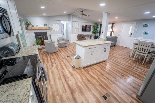 4405 LOMA VISTA DRIVE, Valrico, FL 33596