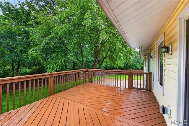 1438 Silverleaf Lane, St Louis, MO 63146