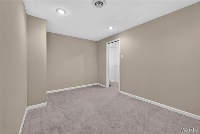 1438 Silverleaf Lane, St Louis, MO 63146